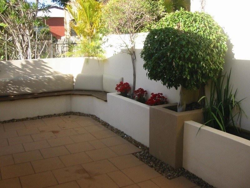 9 Tarni Avenue, Palm Beach QLD 4221