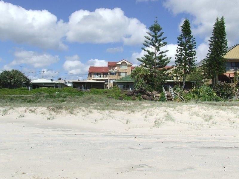 269 Jefferson Lane, Palm Beach QLD 4221