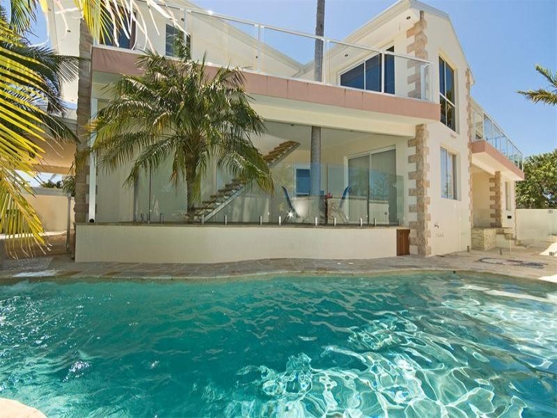 3 Rio Vista Boulevard, Broadbeach Waters QLD 4218