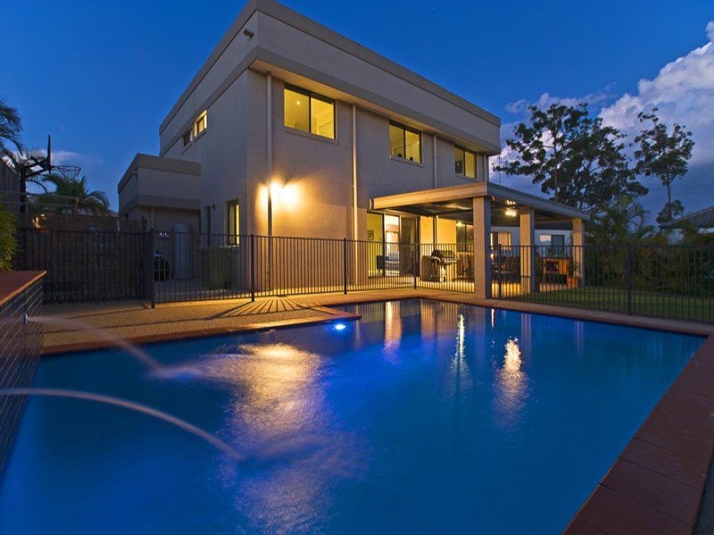 4 Majorca Crescent, Varsity Lakes QLD 4227