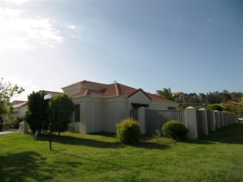 10 Maldives Way, Burleigh Waters QLD 4220