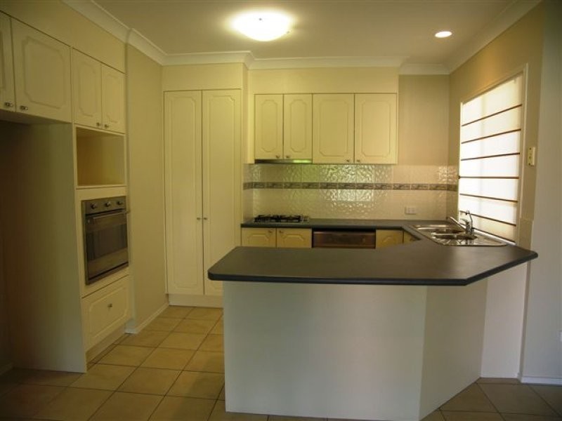 10 Maldives Way, Burleigh Waters QLD 4220