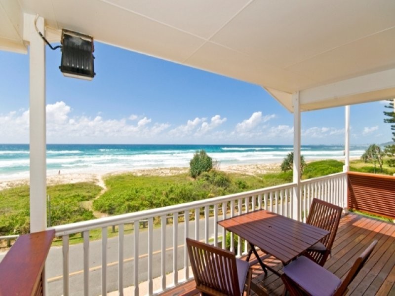 454 The Esplanade, Palm Beach QLD 4221