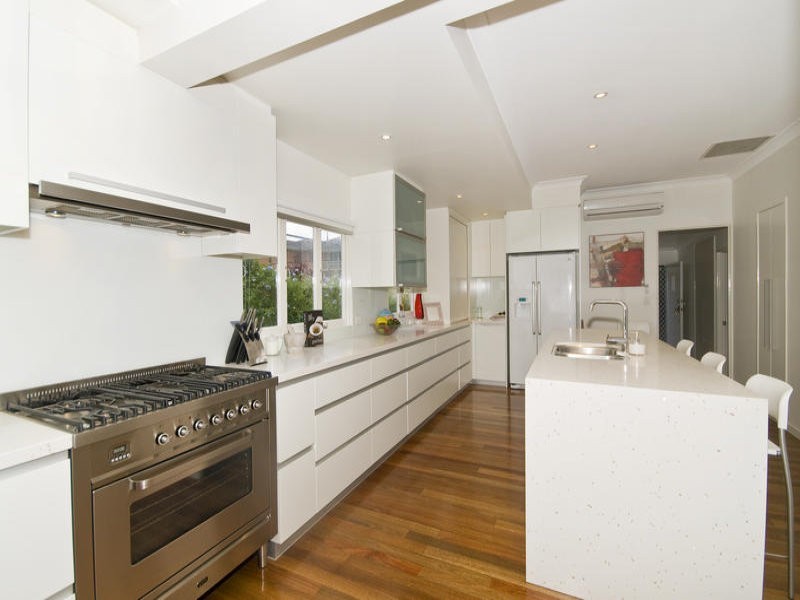 454 The Esplanade, Palm Beach QLD 4221