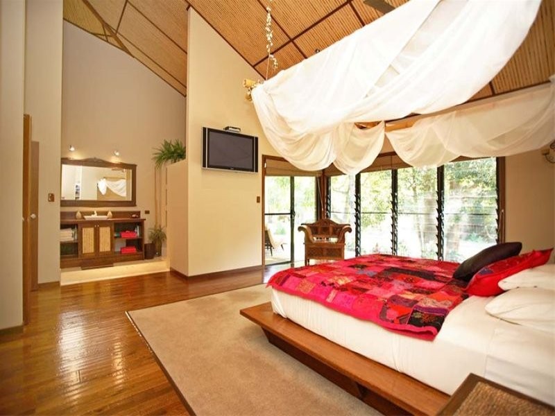 472 Tallebudgera Creek Road, Tallebudgera Valley QLD 4228