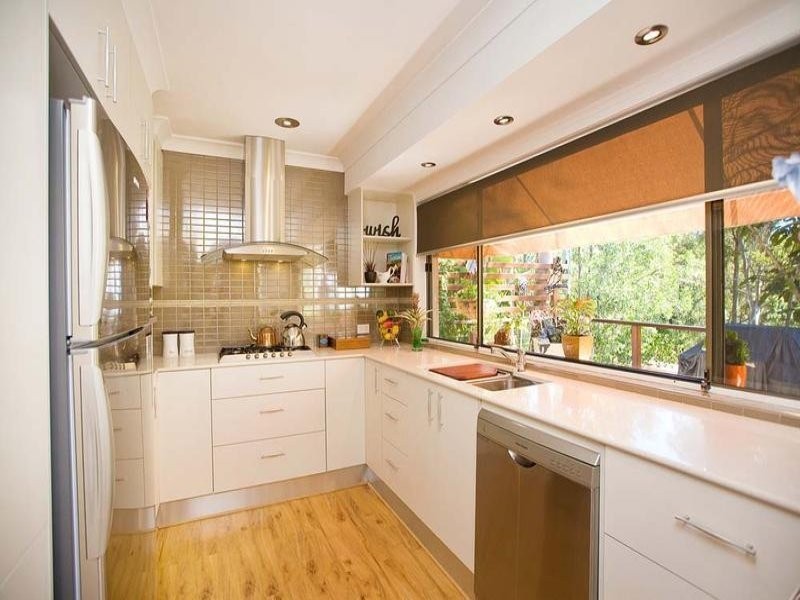 83 Ocean Parade, Burleigh Heads QLD 4220