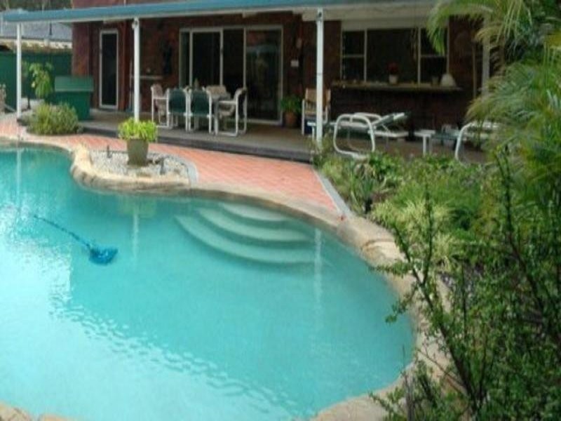 37 Lutana Avenue, Miami QLD 4220