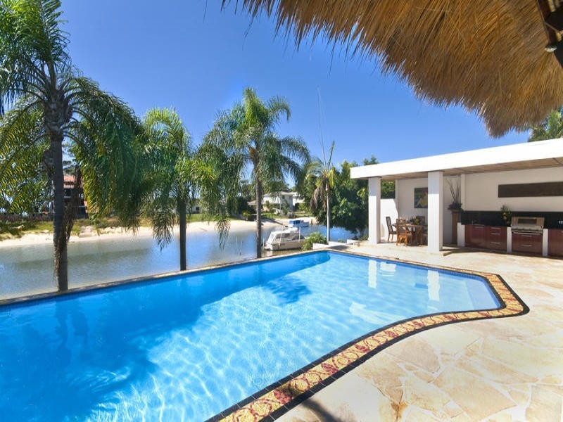 31 Park Avenue, Broadbeach Waters QLD 4218