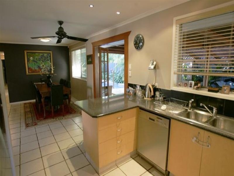 330 Monaco Street, Broadbeach Waters QLD 4218