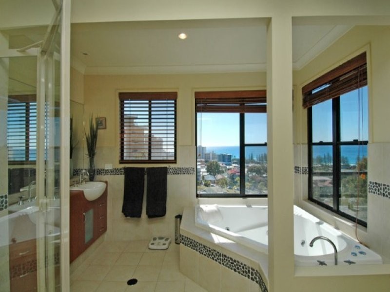 25 Mount Street, Burleigh Heads QLD 4220