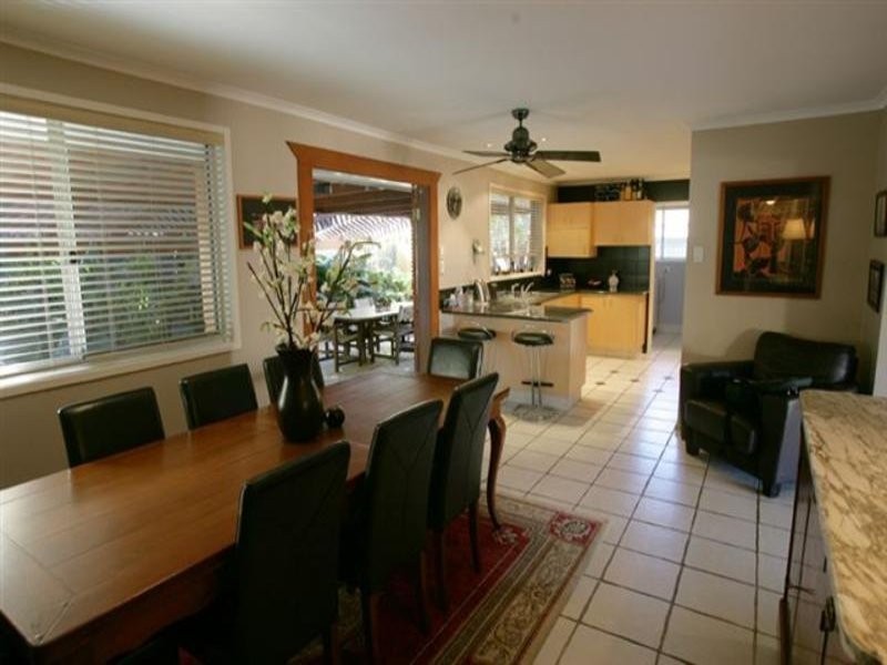330 Monaco Street, Broadbeach Waters QLD 4218