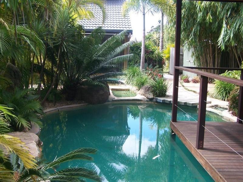 14 Haslewood Court, Mermaid Waters QLD 4218