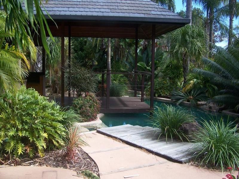 14 Haslewood Court, Mermaid Waters QLD 4218
