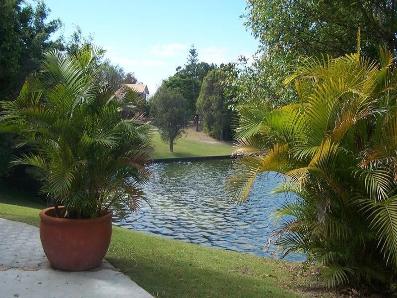 14 Haslewood Court, Mermaid Waters QLD 4218