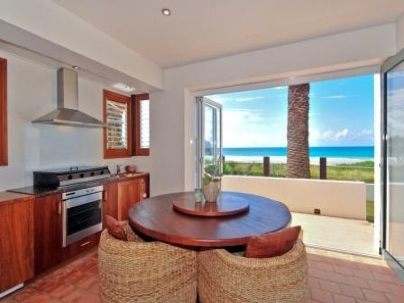 480 The Esplanade, Palm Beach QLD 4221