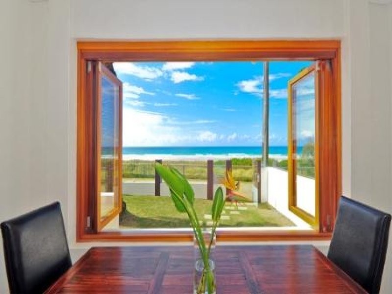480 The Esplanade, Palm Beach QLD 4221