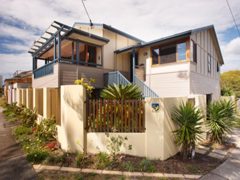 32 Pacific Parade, Bilinga QLD 4225