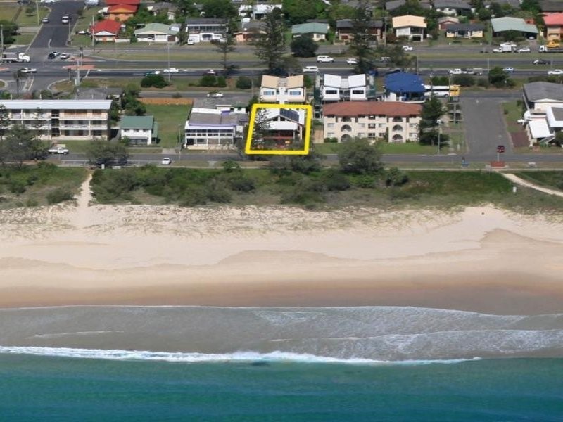 216 Pacific Parade, Bilinga QLD 4225
