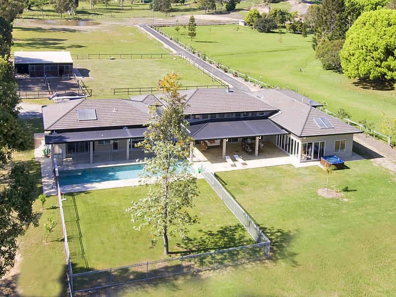 11 Benaroon Court, Tallebudgera QLD 4228