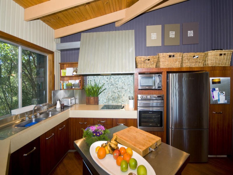 2 Kandra Avenue, Currumbin QLD 4223