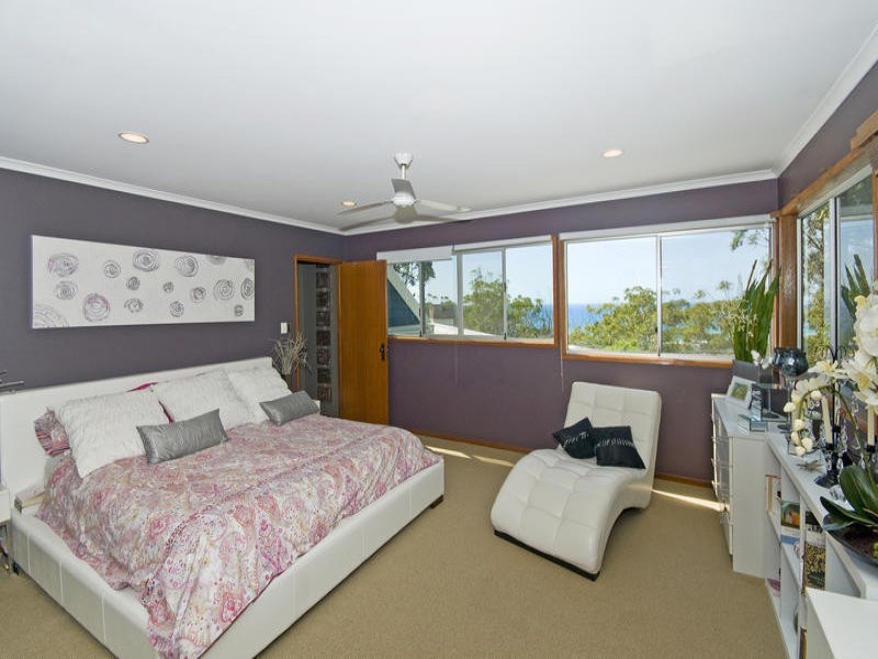 2 Kandra Avenue, Currumbin QLD 4223