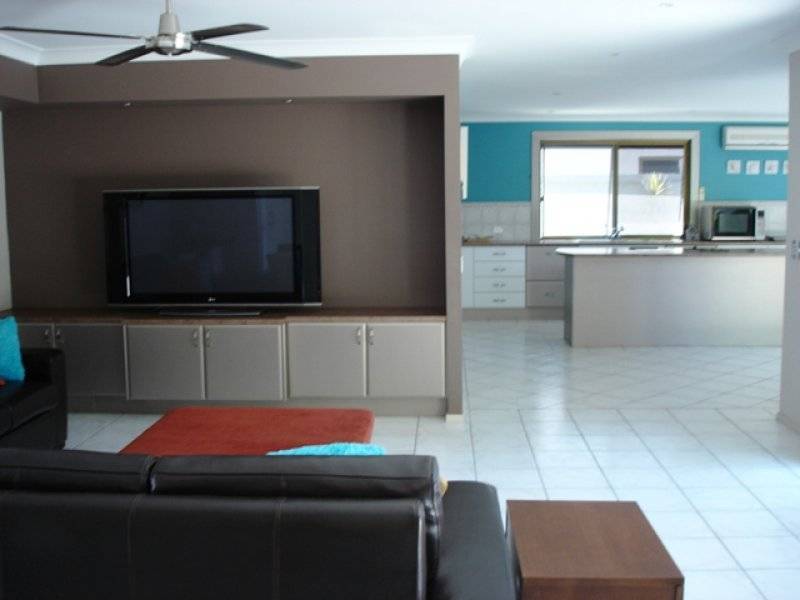 7 Grebe Place, Burleigh Waters QLD 4220