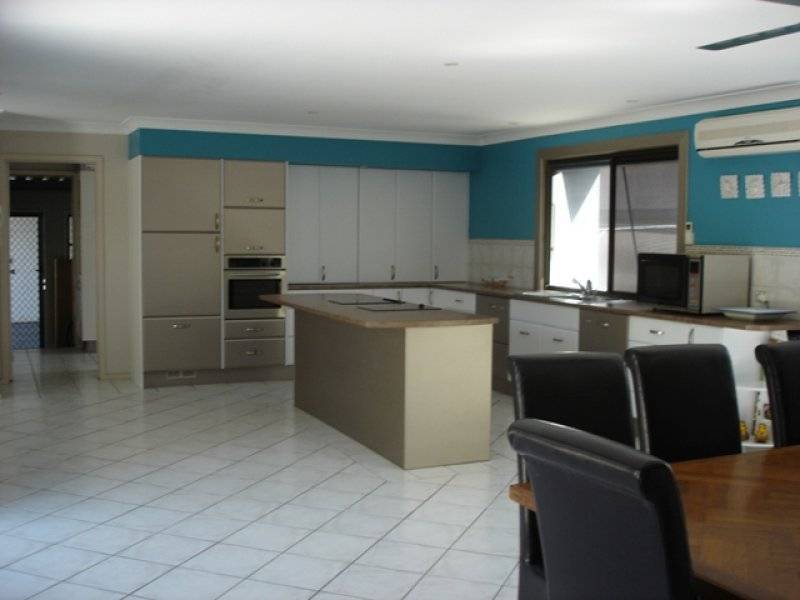 7 Grebe Place, Burleigh Waters QLD 4220