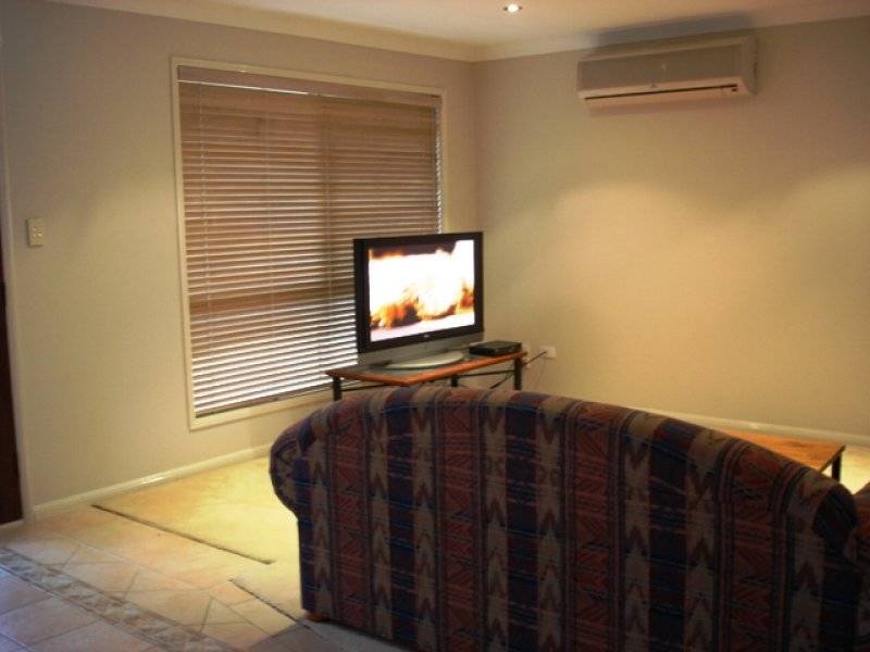15 Vanderbilt Crt, Varsity Lakes QLD 4227