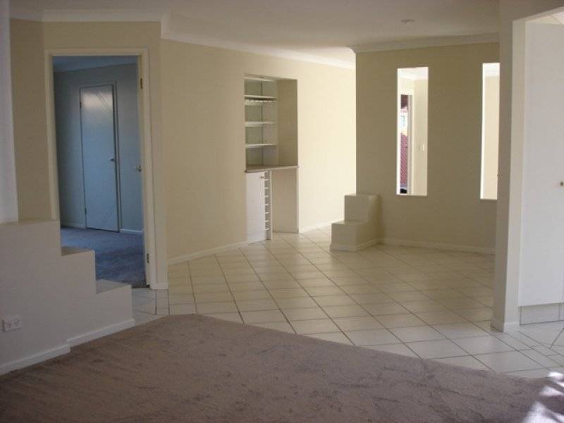 26 Stanford Avenue, Varsity Lakes QLD 4227
