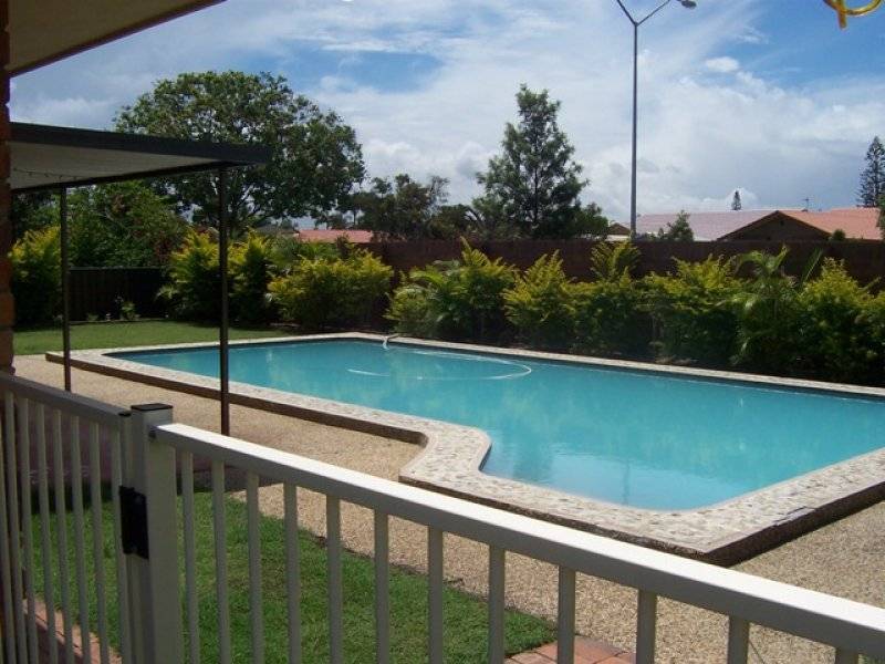16 Salacia Avenue, Mermaid Waters QLD 4218