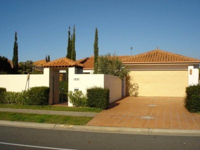 134 Dunlin Drive, Burleigh Waters QLD 4220