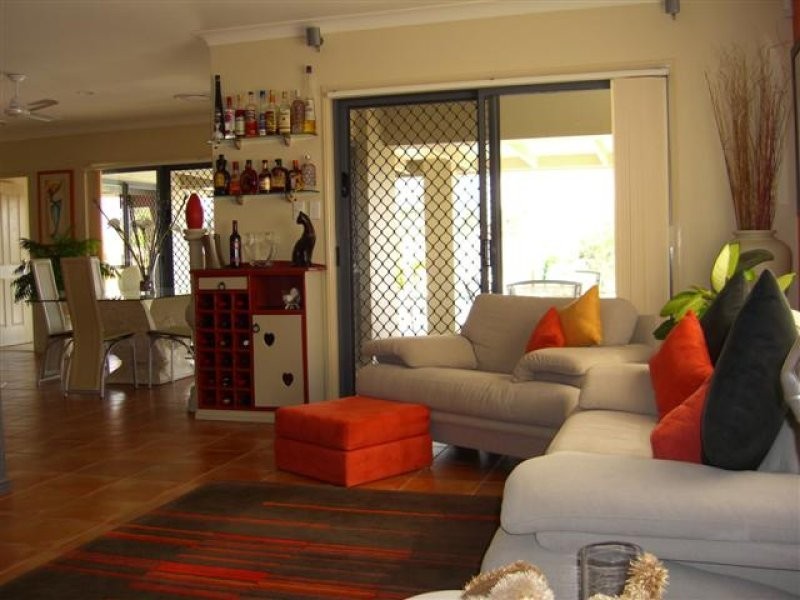 41 Gardendale Drive, Burleigh Waters QLD 4220