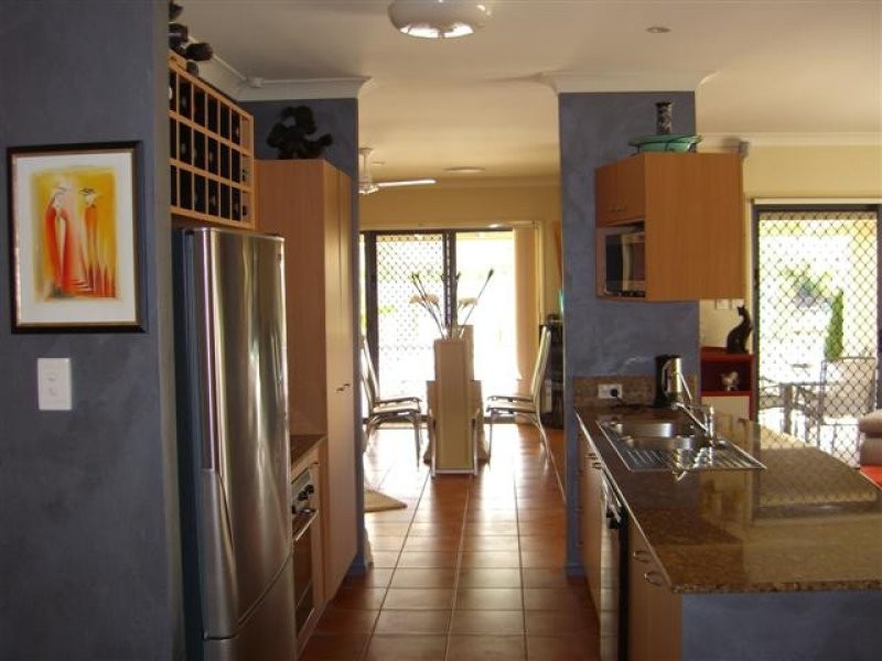 41 Gardendale Drive, Burleigh Waters QLD 4220