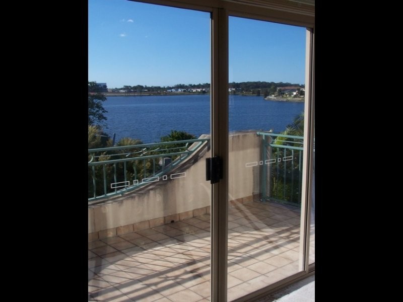 14 Massachusetts Court, Varsity Lakes QLD 4227