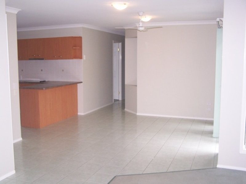 22 Madasin Close, Arundel QLD 4214