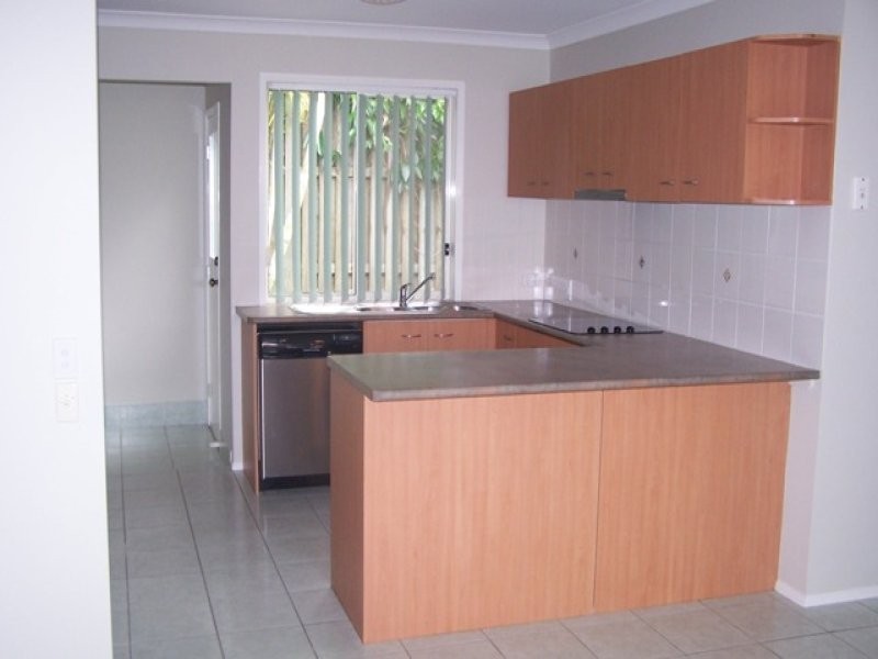 22 Madasin Close, Arundel QLD 4214