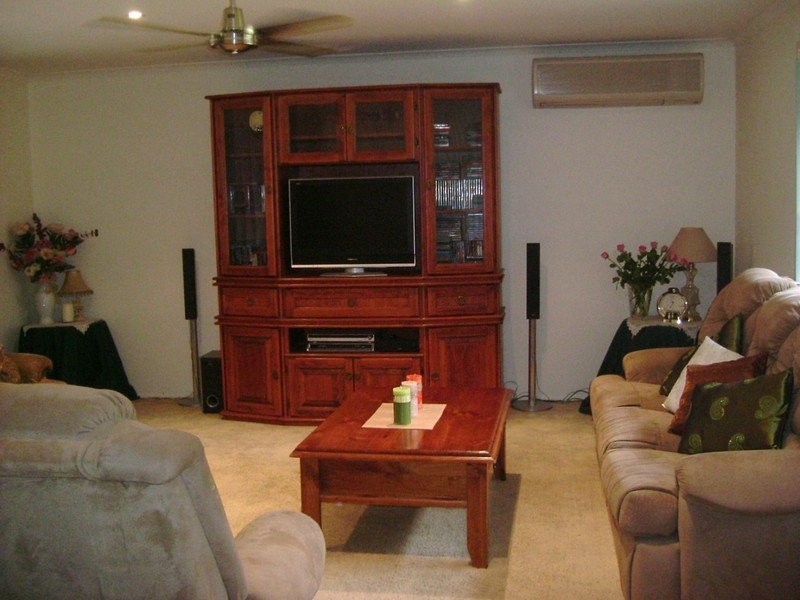 33 Kenneth Drive, Highland Park QLD 4211