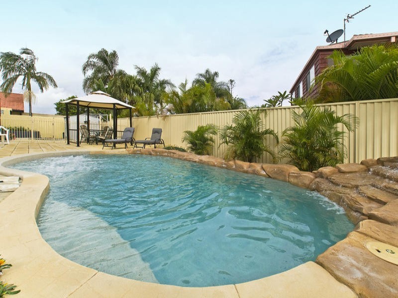 4 Barrine Drive, Worongary QLD 4213