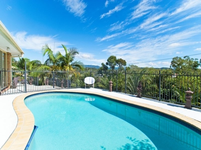 83 Paddington Drive, Carrara QLD 4211