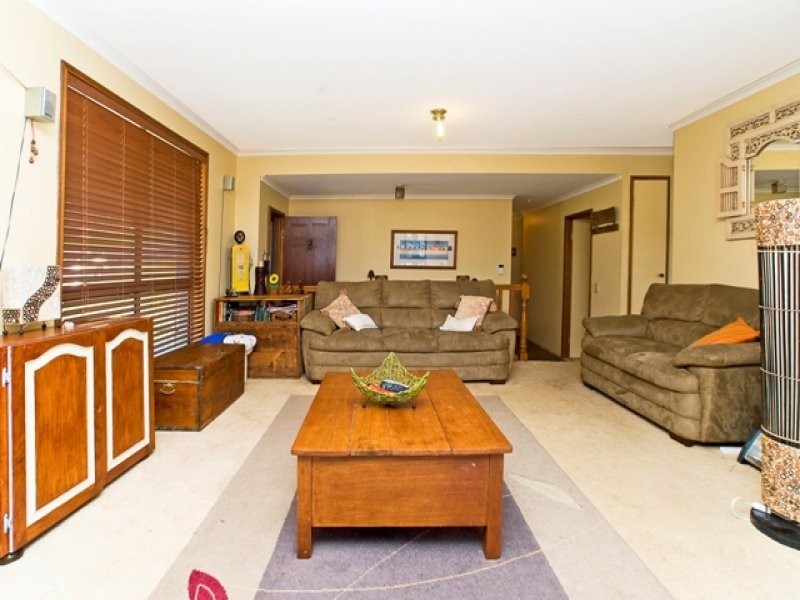 5 Cambridge Court, Carrara QLD 4211