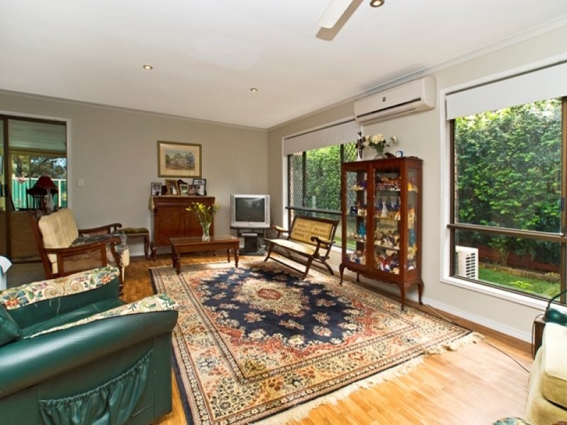 2 Lytham Court, Highland Park QLD 4211