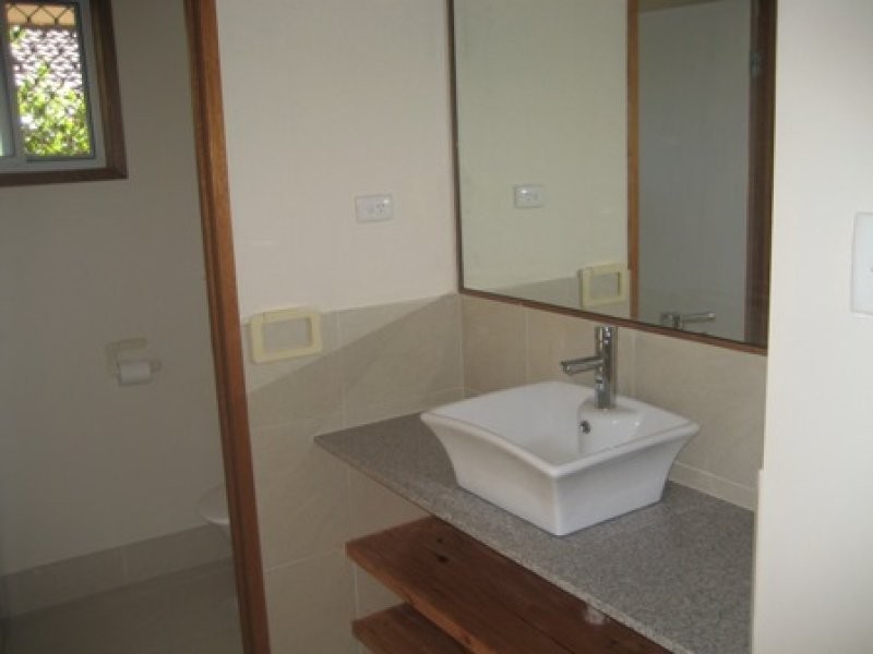 42 Marble Drive, Carrara QLD 4211