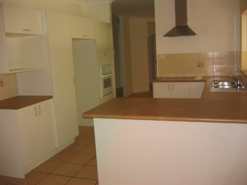 2 Squeaky Close, Kewarra Beach QLD 4879