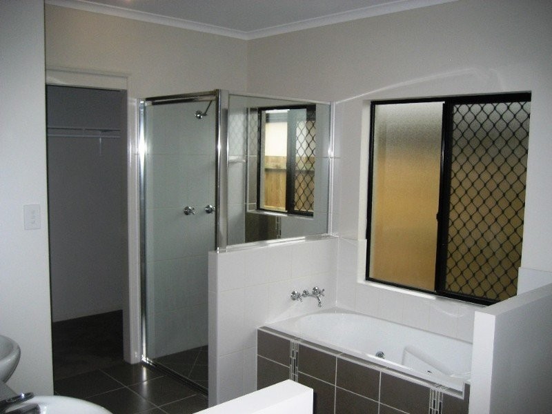 5 Floreat close, Kewarra Beach QLD 4879