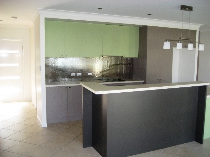 4 Kentia St, Palm Cove QLD 4879
