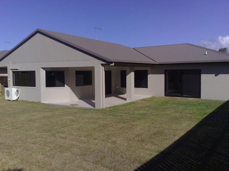 9 Chystanthus Street, Trinity Park QLD 4879