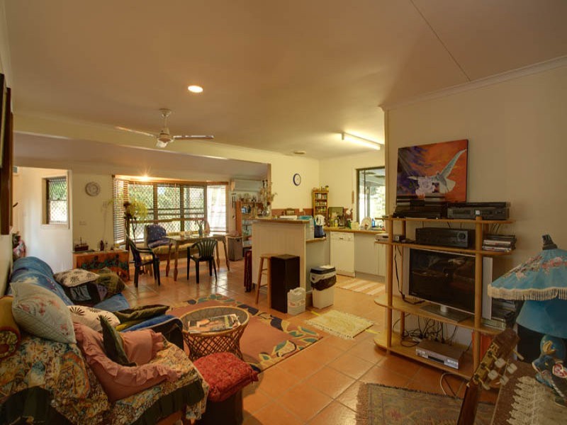 19 Palm Grove Cres, Tewantin QLD 4565