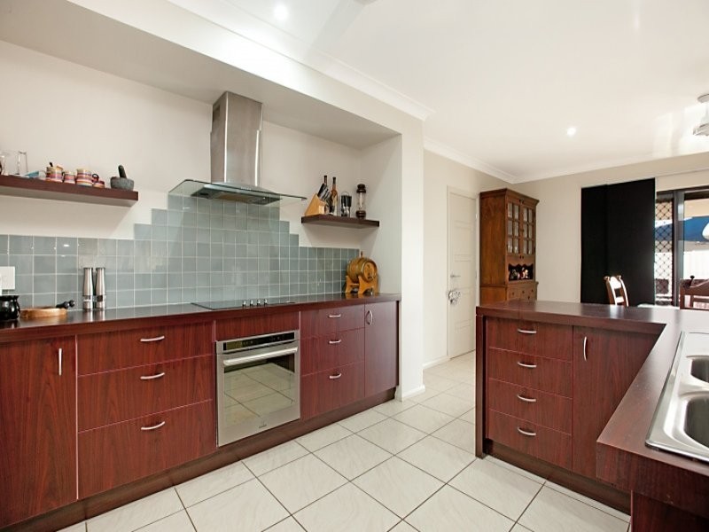 4 Savage Close, Farrar NT 0830