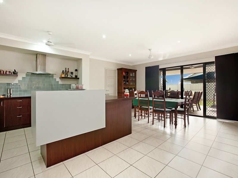 4 Savage Close, Farrar NT 0830