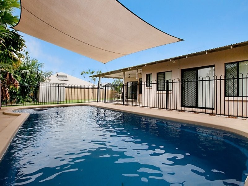 6 Bowrey Crescent, Farrar NT 0830
